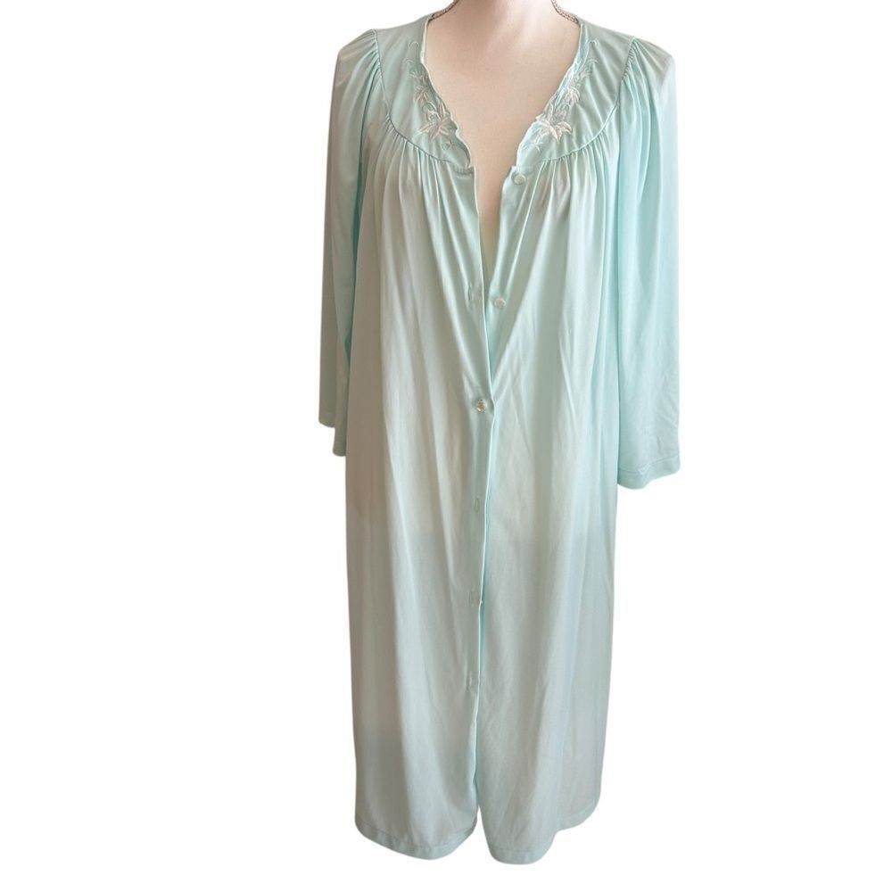Miss Elaine Robe Nightgown Mother Pearl Buttons Size Small Medium